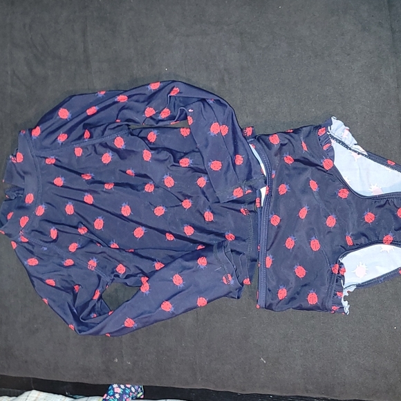 4 - 2T bathing suits - Picture 5 of 6